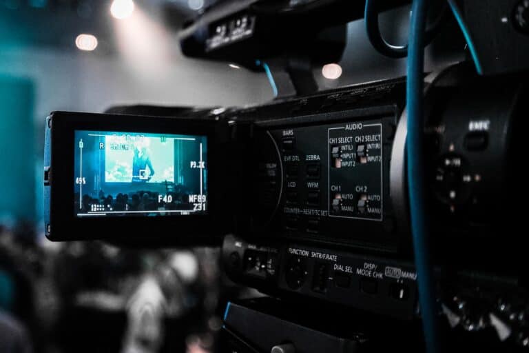 33+ Ways to Brainstorm Movie Ideas [Ideas for Filmmakers]