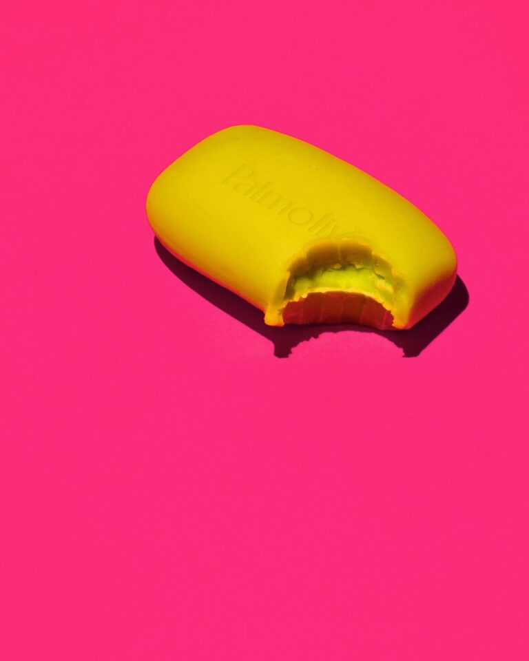 25+ Original Logline Examples [From Famous Movies & Films]