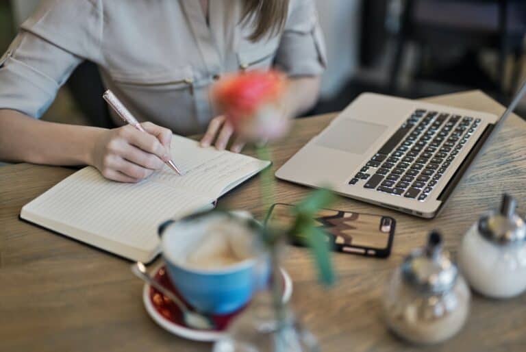 How to Write a Novel in 14 Easy Steps (Even If You’re a Beginner)